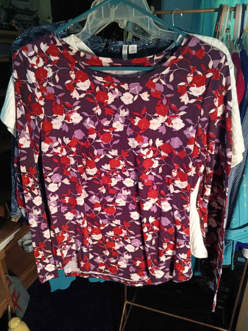 Simply Styled Purple Floral Long-Sleeve Blouse with Red Accents